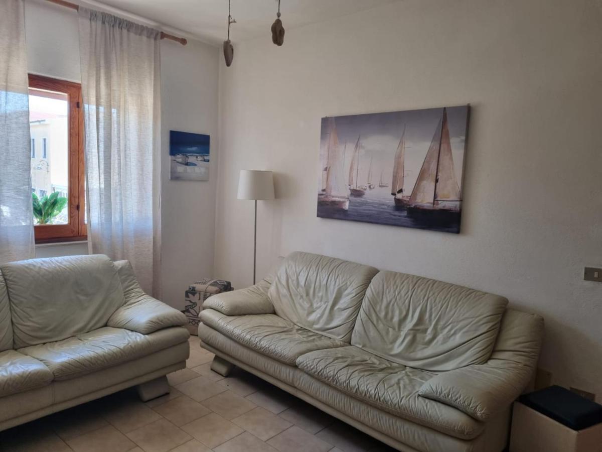 Al Centro Del Paese Villa Santa Teresa Gallura Buitenkant foto